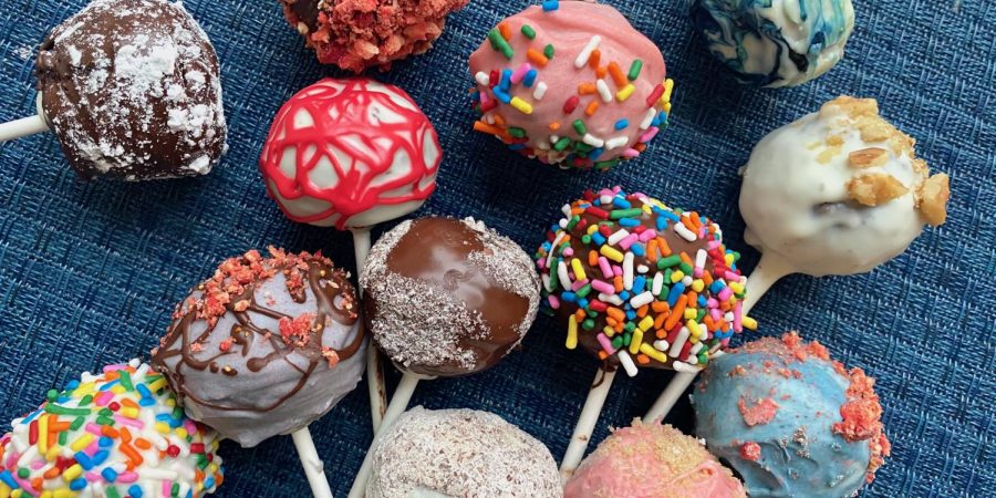 Recipe of the Week: Cake Pops Offers a New Baking Opportunity