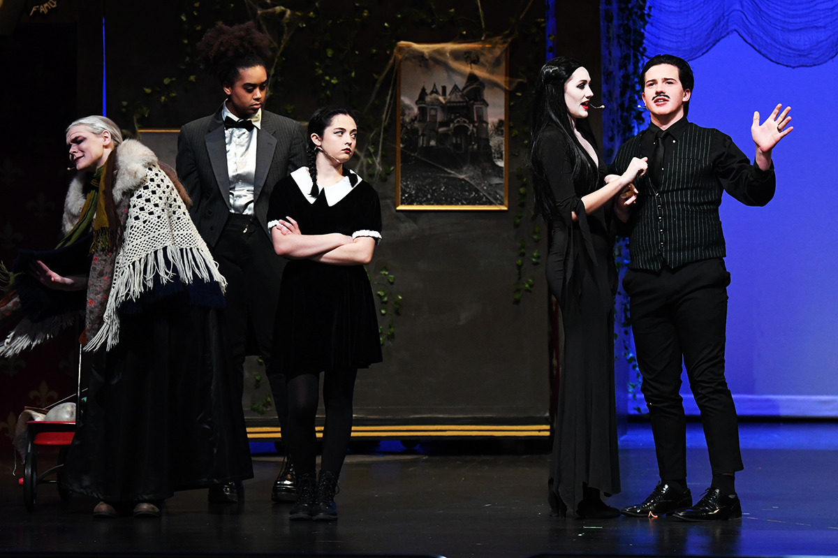 Addams+Family+Musical+Puts+the+Fun+In+Funeral+and+will+Now+Rest+In+Peace
