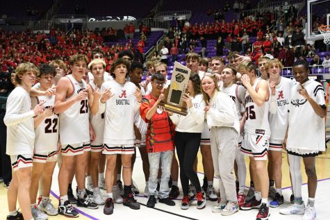Alta Basketballs Manager Donovan Bettinson Helps Team Win State Title