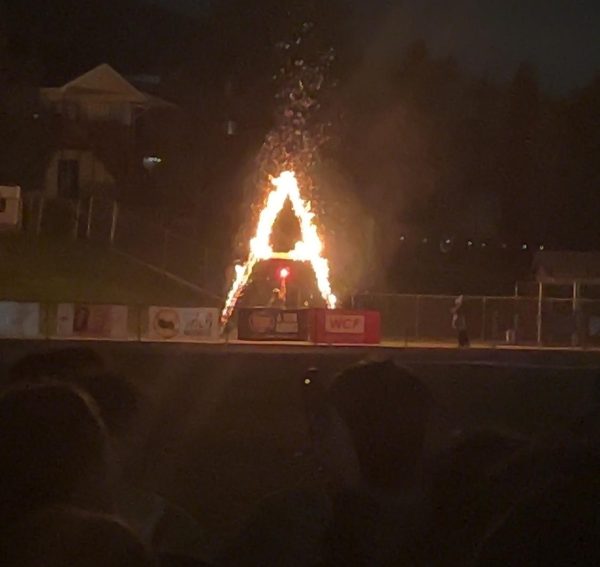 Navigation to Story: Homecoming Traditions Light Up Campus Spirit